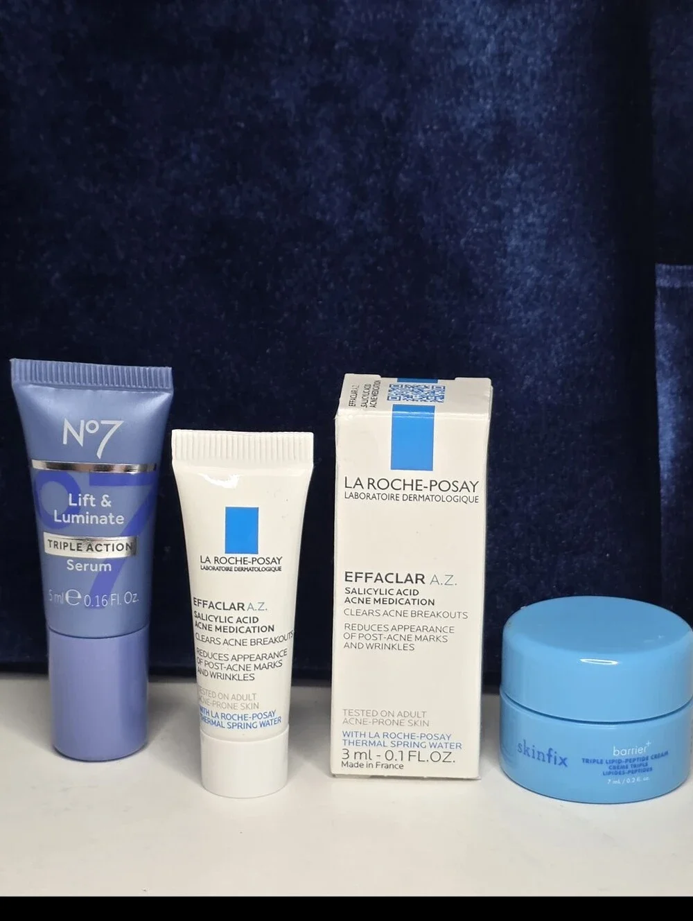 4 Piece Skincare Set Includes : La Roche Posay Skinfix No 7 & Elemis Makeup Bag